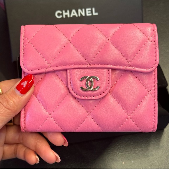 RARE ✨ Chanel 🎀 Pink 🎀 Card Holder NWT - Picture 1 of 8